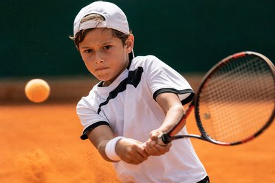 Sub-10 y Sub-11 en el Tenis: Reglas, Equipamiento y Clasificación